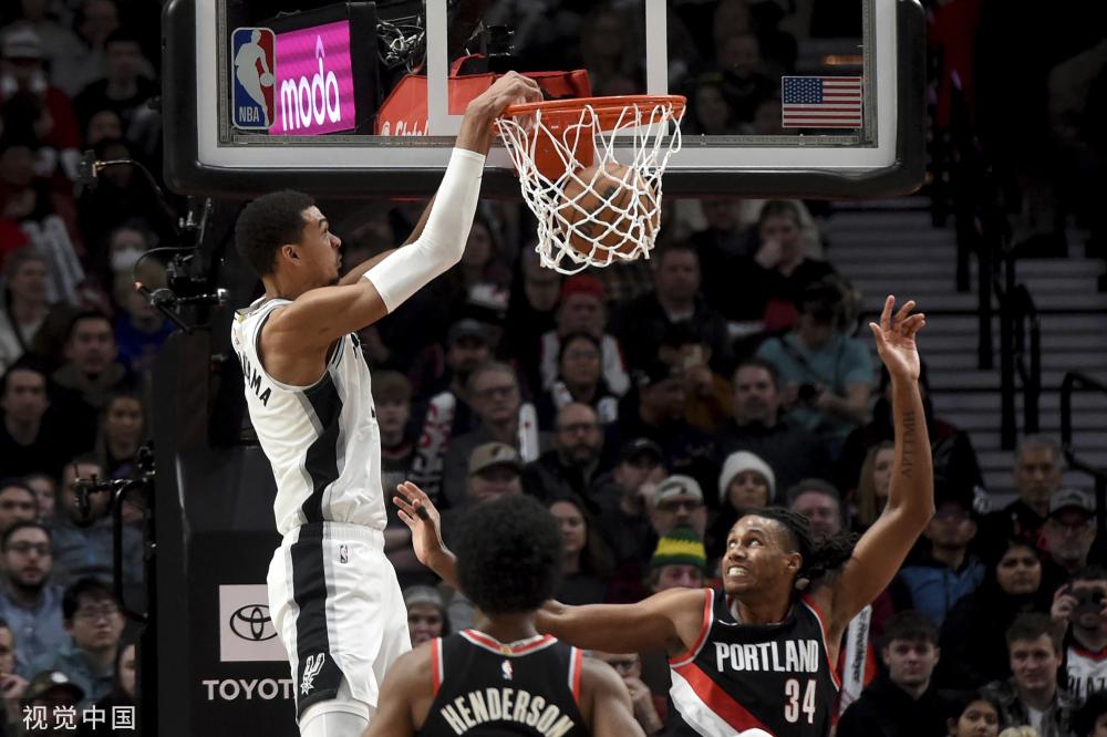 对科雷亚强 对科雷亚强